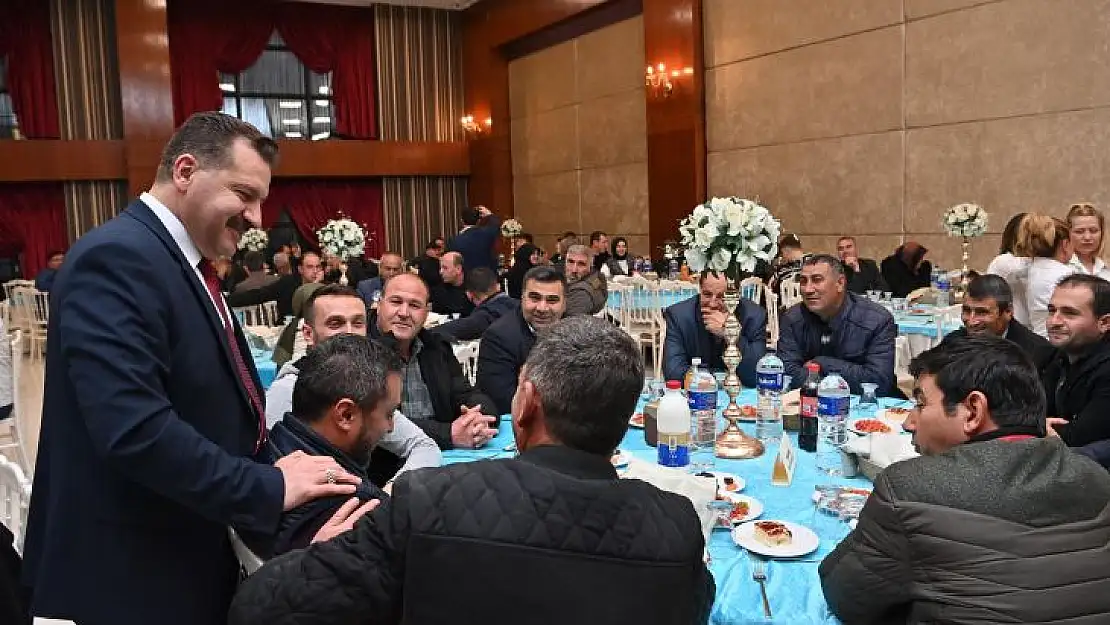 Yeni Yüzyılın Türkiye'sini     Muhtarlarla Beraber İnşa Edeceğiz