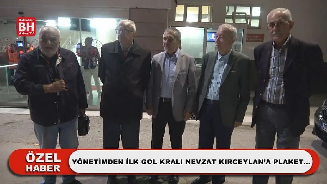 Yönetimden İlk Gol Kralı Nevzat Kırceylan'a Plaket…