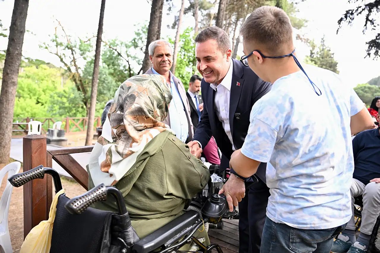 Başkan Akın'dan engel tanımayan destek
