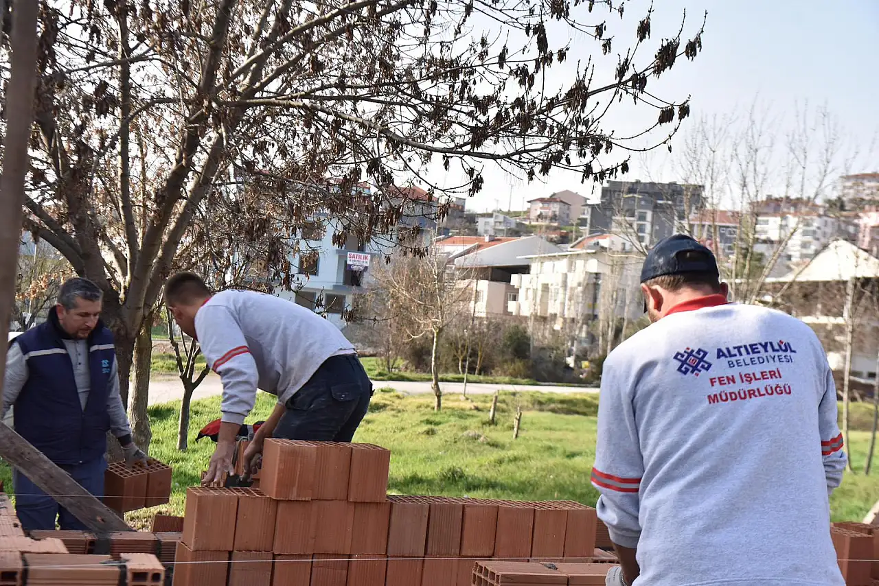 KIRSALDAN MERKEZE ALTIEYLÜL'DE YOĞUN ÇALIŞMA