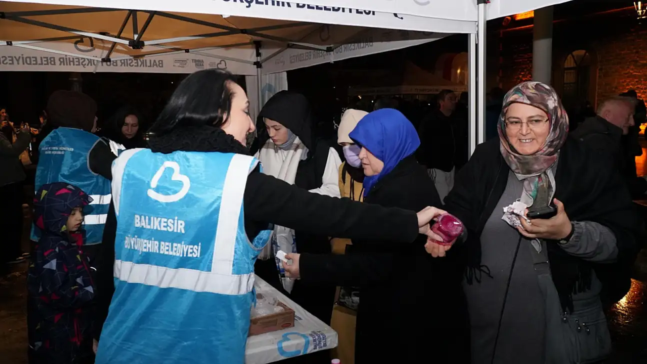 Balıkesir'de Regaip Kandili'nin manevi huzuru yaşatıldı