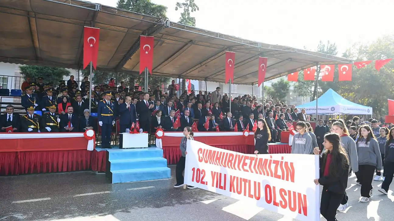 Ramazan Karaca yazdı: CUMHURİYET NEDEN FAZİLETTİR?