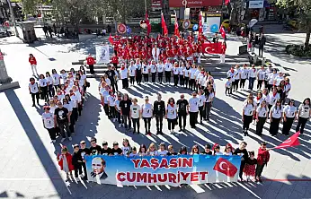 CUMHURİYETİMİZİN 102. YILI BURHANİYE'DE COŞKUYLA KUTLANDI