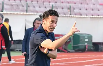 Teknik direktör Cem Kavçak  'TEŞEKKÜRLER SAHADAKİ EMEĞE, TRİBÜNDEKİ YÜREĞE!'