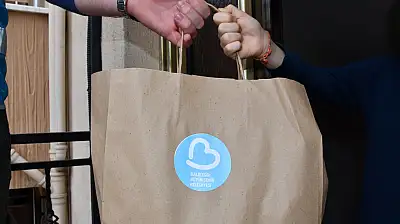 Büyükşehir'in beslenme paketi desteği aileleri de öğrencileri de sevindiriyor*