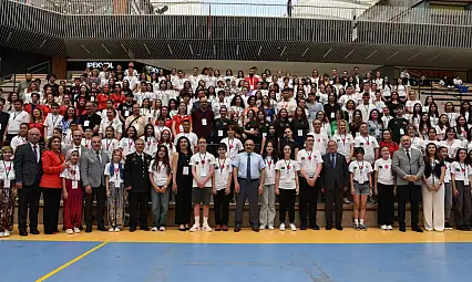 4006-C TÜBİTAK Bilim Fuarı Festivali: Balıkesir'in Genç Beyinleri Fark Yarattı