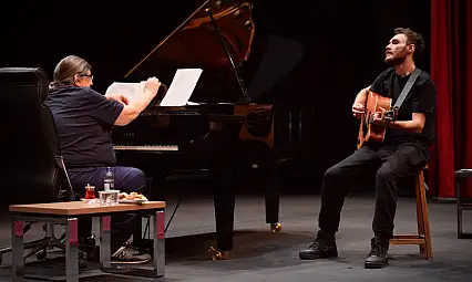 Balıkesir Şehir Tiyatrosu için oyuncu adayları sahnede ter döktü