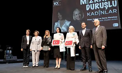 'MIZRAK DURUŞLU KADINLAR' GÖSTERİSİ BALIKESİR'DE SAHNE ALDI