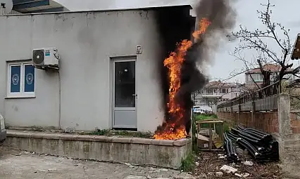 Savaştepe'de Trafo Patlaması! Vatandaşları alışverişte yakaladı