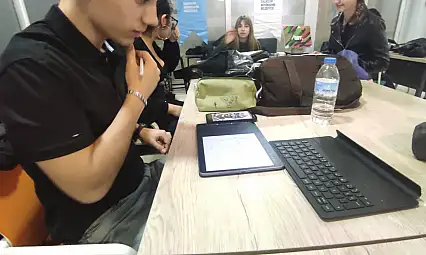 Yetenekli gençler çizimleriyle büyüledi