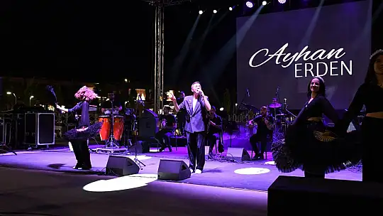 Avlu, birbirinden güzel konserlere sahne oldu