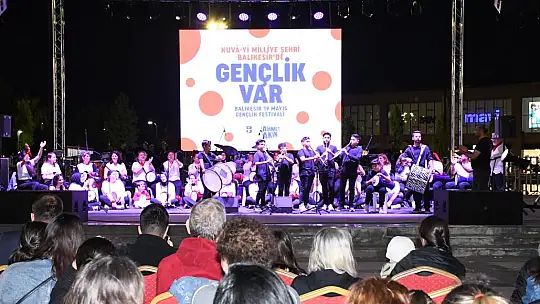 Avlu, birbirinden güzel konserlere sahne oldu