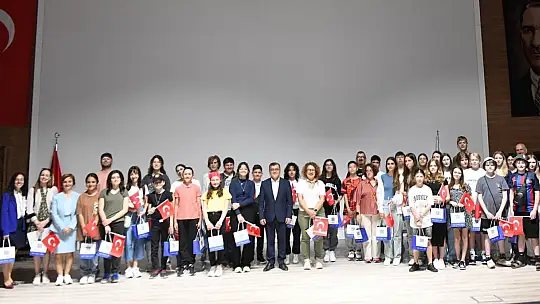 BAŞKAN HAKAN ŞEHİRLİ'NİN MİSAFİRLERİ ERASMUS ÖĞRENCİLCERİ OLDU