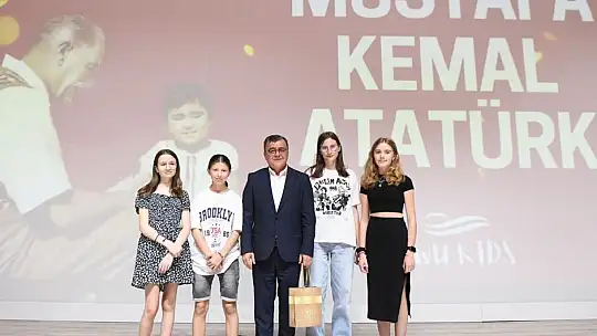 BAŞKAN HAKAN ŞEHİRLİ'NİN MİSAFİRLERİ ERASMUS ÖĞRENCİLCERİ OLDU