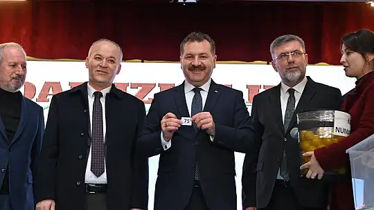 Büyükşehir, Kepsut'ta damızlıkları üreticiyle buluşturdu