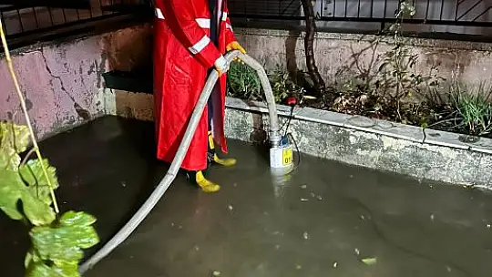 Büyükşehir Ekipleri Geceyi Ayakta Geçirdi