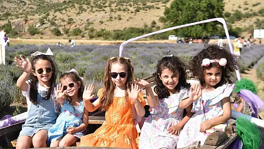 ALTIEYLÜL LAVANTA GÜNLERİ'NE BİNLERCE ZİYARETÇİ AKIN ETTİ