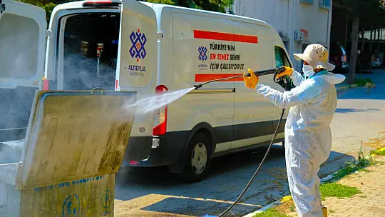 ALTIEYLÜL BELEDİYESİ'NDEN KAPSAMLI TEMİZLİK OPERASYONU