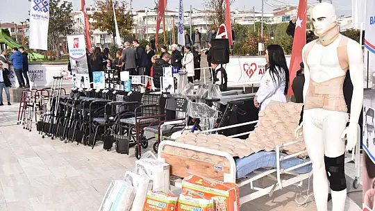 ALTIEYLÜL'DE ENGELLER BİRLİKTE AŞILIYOR