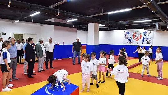 Altıeylül'de Yaz Spor Kurslarına Yoğun İlgi