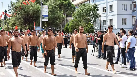 Altıeylül'de 100'üncü Yıl Coşkusu