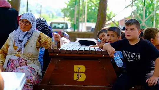 'KOMŞUN YANINDA' EKİBİ VATANDAŞLARLA BULUŞTU