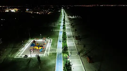 ''200 BİN METREKARE SAHİL BANDI YENİDEN DOĞDU!''