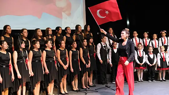 CUMHURİYETİN 102. YILI ALTIEYLÜL'DE, GURUR VE COŞKUYLA KUTLANDI