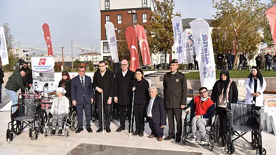 ALTIEYLÜL'DE ENGELLER BİRLİKTE AŞILIYOR