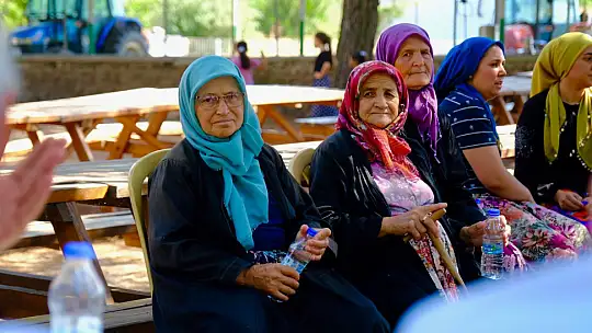 'KOMŞUN YANINDA' EKİBİ VATANDAŞLARLA BULUŞTU
