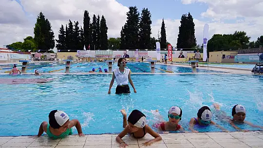 Altıeylül'de Yaz Spor Kurslarına Yoğun İlgi