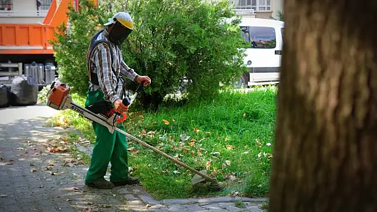 ALTIEYLÜL'DE EKİPLER TAM KADRO SAHADA
