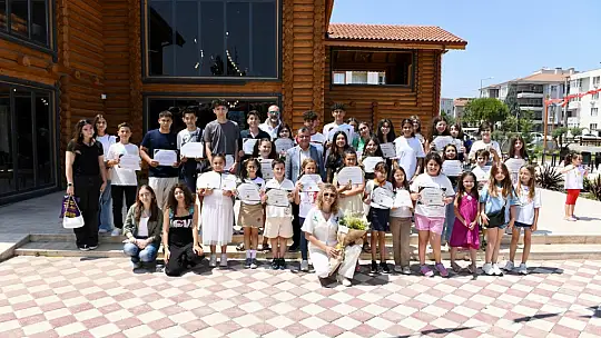 GENÇLİK KOROSU'NA SERTİFİKALARI VERİLDİ