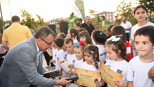 ALTIEYLÜL'DEN ÜCRETSİZ YAZ SPOR OKULLARI