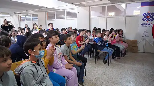 Altıeylül Kent Sahnesi Çocuklarla Buluşmaya Devam Ediyor