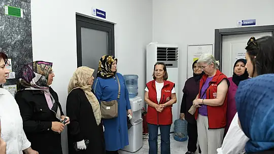 'KOMŞUN YANINDA' EKİBİNDEN FARKINDALIK ETKİNLİĞİ