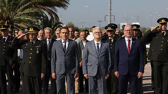 101 Yıllık Gurur Burhaniye'de Coşkuyla Kutlandı