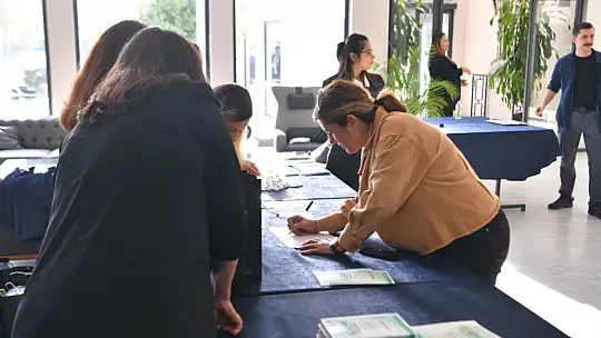 ' Geçmişten Günümüze Balıkesir'in Kültürel Mirası Uluslararası Sempozyumu' başladı.