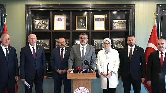 Bakan Tekin, Balıkesir'de İl Eğitim Değerlendirme Toplantısına Katıldı