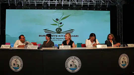 6. BURHANİYE KİTAP FUARI COŞKUYLA BAŞLADI
