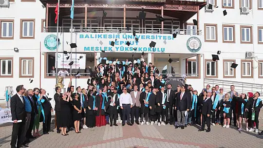 Kepsut MYO'da Mezuniyet Coşkusu