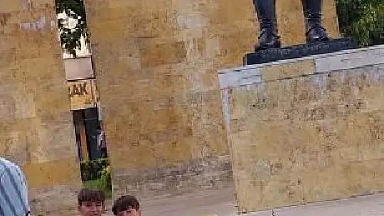 Motosiklet Tutkunlarından Anlamlı Farkındalık