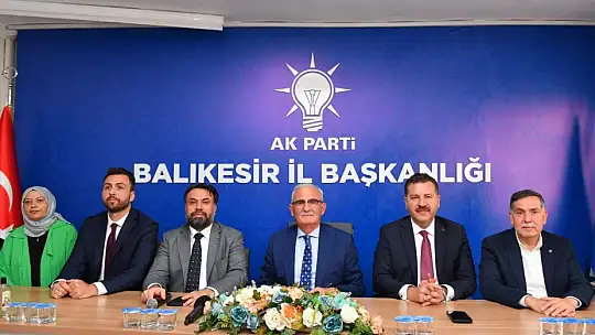 YUSUF ZİYA YILMAZ 'AK PARTİ SİYASETİ, MİLLETE HİZMETKAR OLMA SİYASETİDİR'