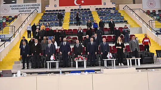 Yasemin Adar kadınlar Türkiye Güreş Şampiyonası devam ediyor