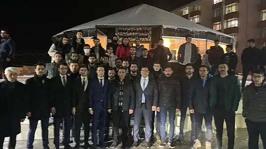 KYK'da Öğrencilerle Çay İçerek Söyleşi Yaptılar