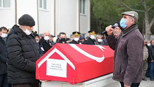 Şehit Polis Dualarla Baba Ocağında Toprağa Verildi