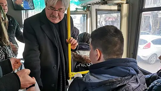 İvrindi'de Öğrencilere Ulaşım Ücretsiz