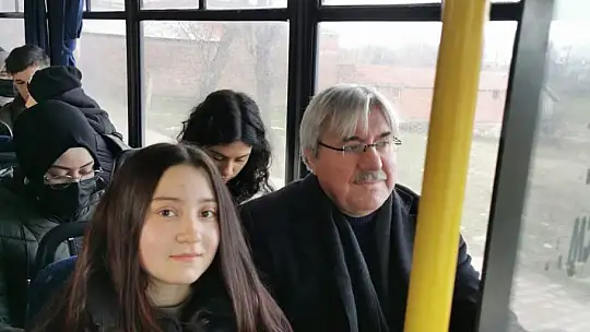 İvrindi'de Öğrencilere Ulaşım Ücretsiz
