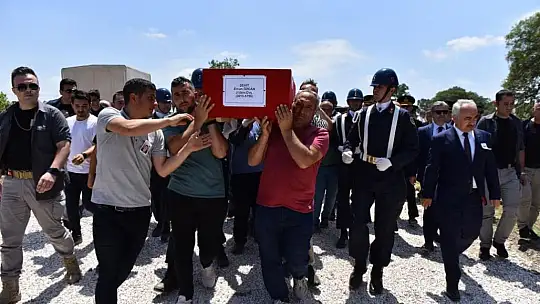 Şehit Ercan Özcan Gözyaşlarıyla Toprağa Verildi