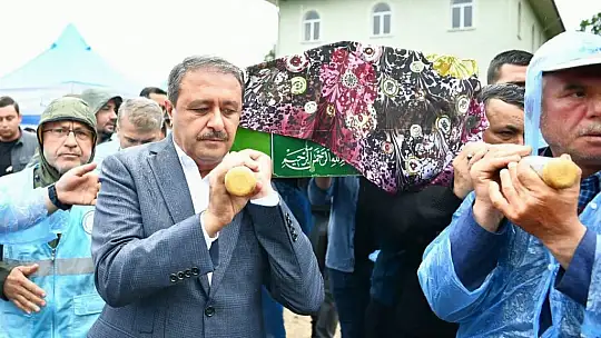 Dursunbey Kızılöz'de Gözyaşları Sel Oldu
